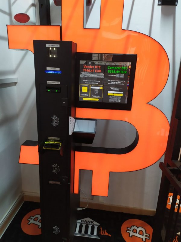 ATM Bancomat Bitcoin: come prelevare? Come funziona in Italia? [mappa]