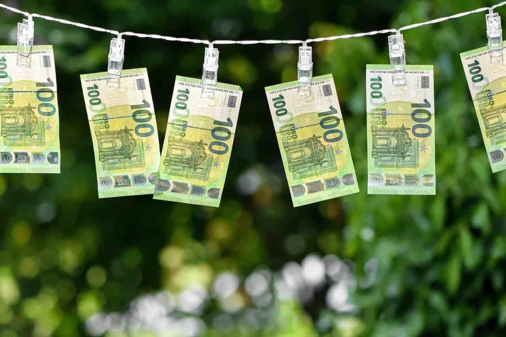Investire 100 euro al mese